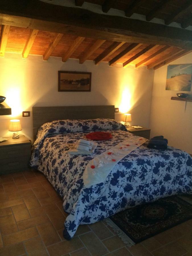 Mansarda Degli Ulivi Apartment Rigomagno Exterior photo